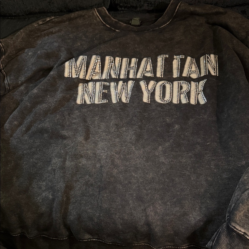 wild fable Black Crewneck Sweatshirt with White Studded 'Manhattan New York'